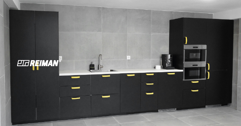 Versatilidade e Estilo em Ambientes Industriais: Uma Pega Industrial como Elemento de Design em Projetos de Decoração