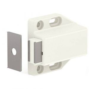 Magnetic touch latch